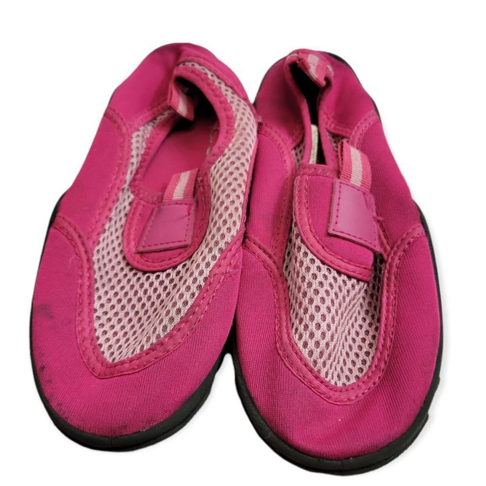 Water shoes 2/3
